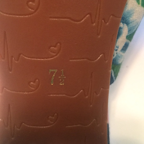 BC Born in California tropical block heel sandal - Picture 8 of 8